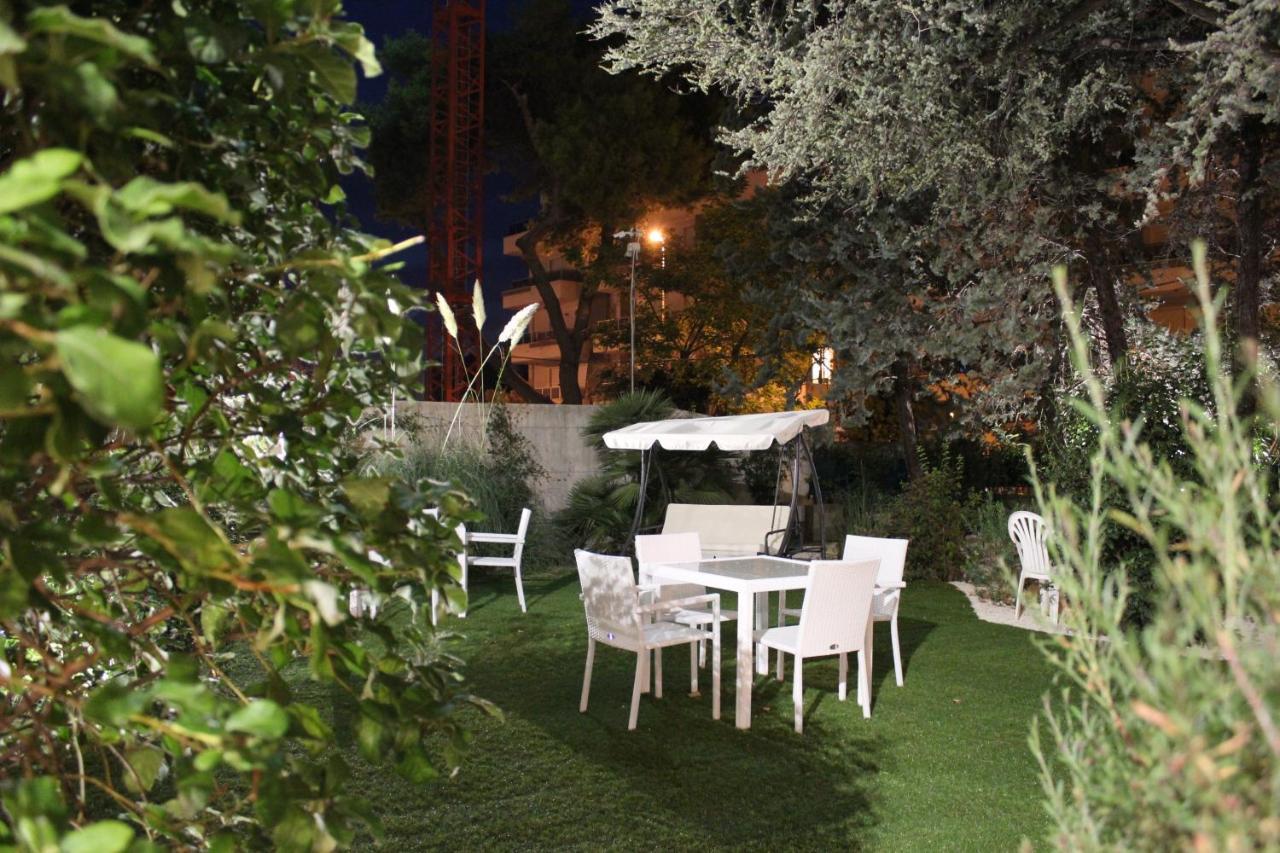 Villa Wanda - Residenza Di Charme Trani Exterior foto