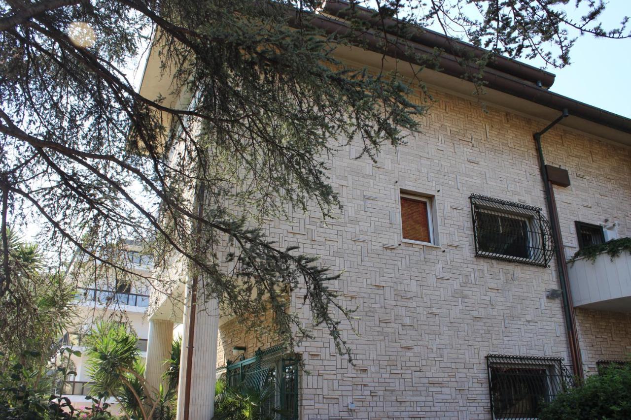 Villa Wanda - Residenza Di Charme Trani Exterior foto
